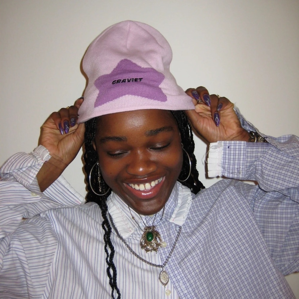 Graviet pink beanie